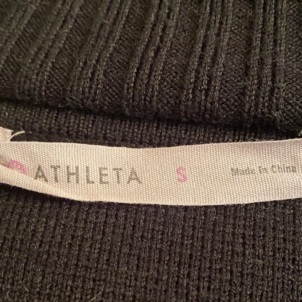 Athleta‎